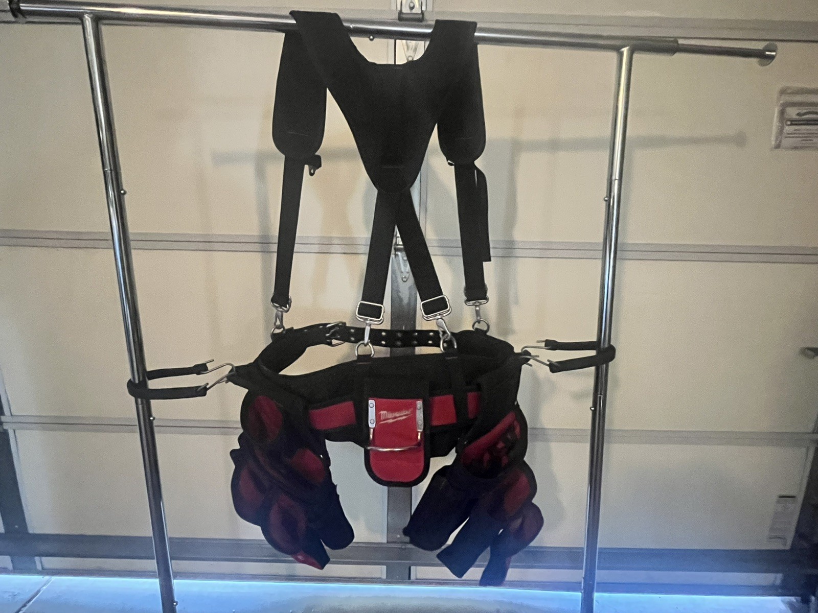 Milwaukee 48-22-8120 30 – 53-Inch 24-Pocket Suspension Rig Contractor Work Belt