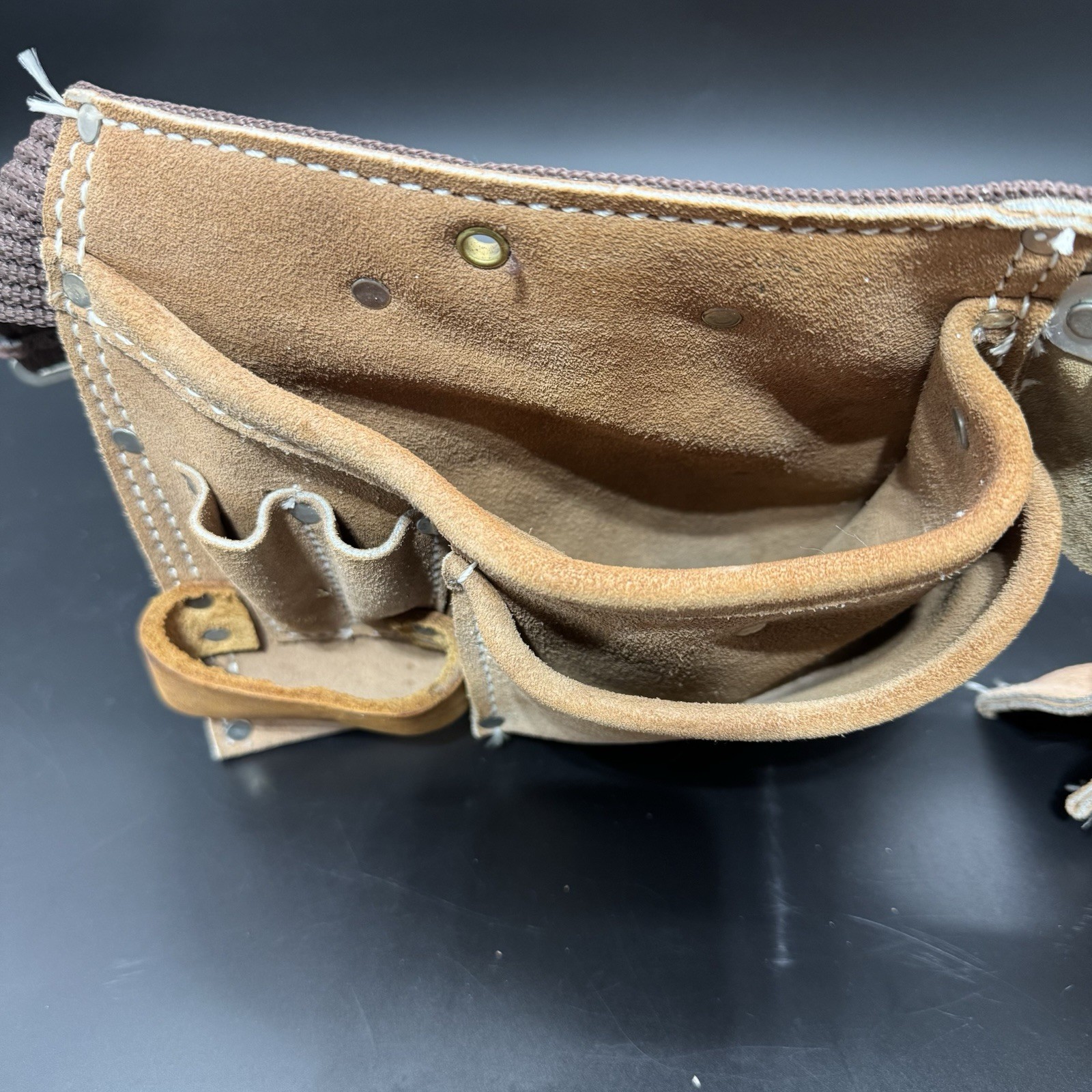 Multi Pocket Leather Tool Belt Locking Adjustable Waist Belt Central Hardware