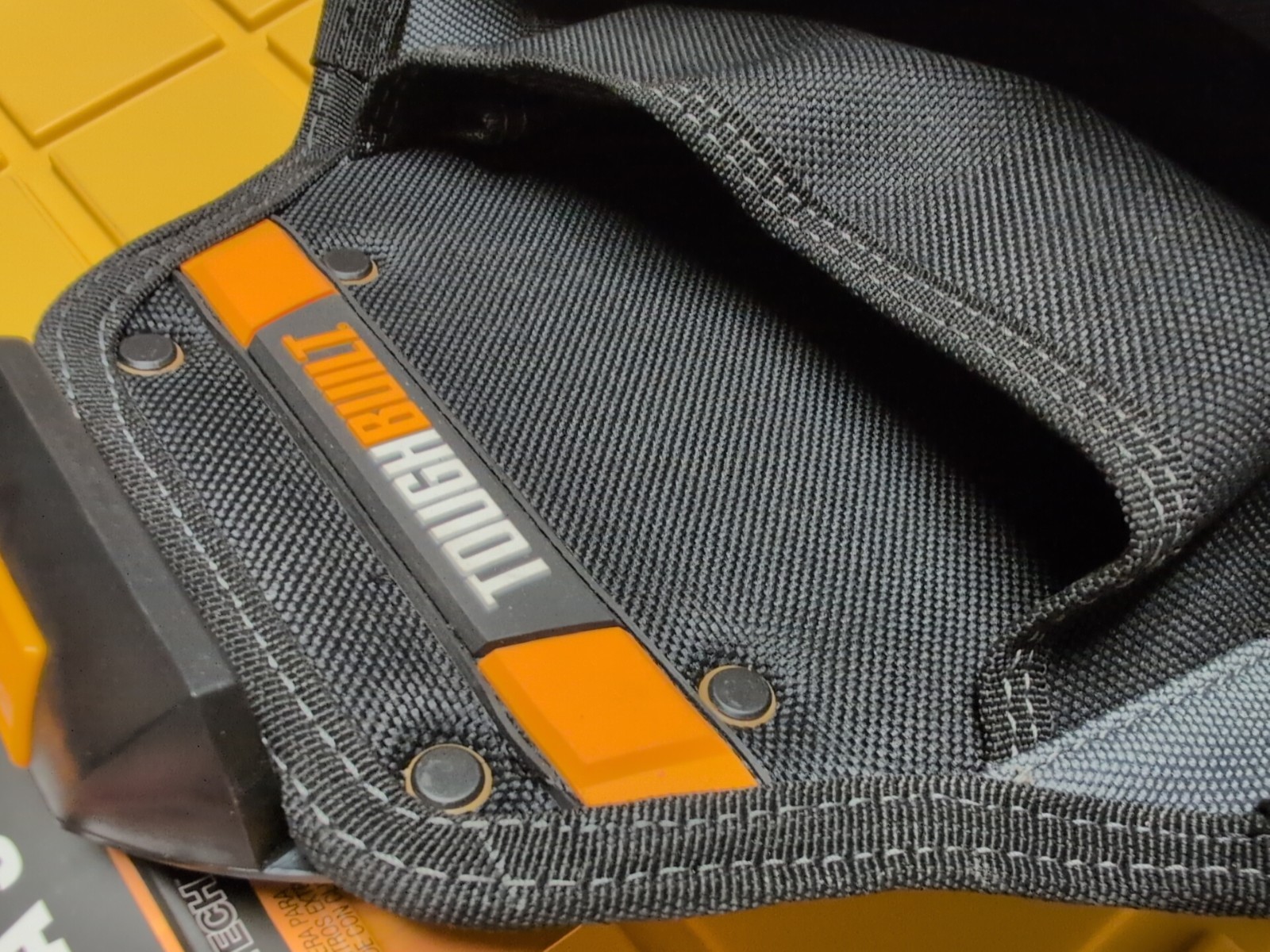 ToughBuilt Mega Supply Pouch TB-CT-03 Cliptech Kickstand 7 Pockets & Loops Rare