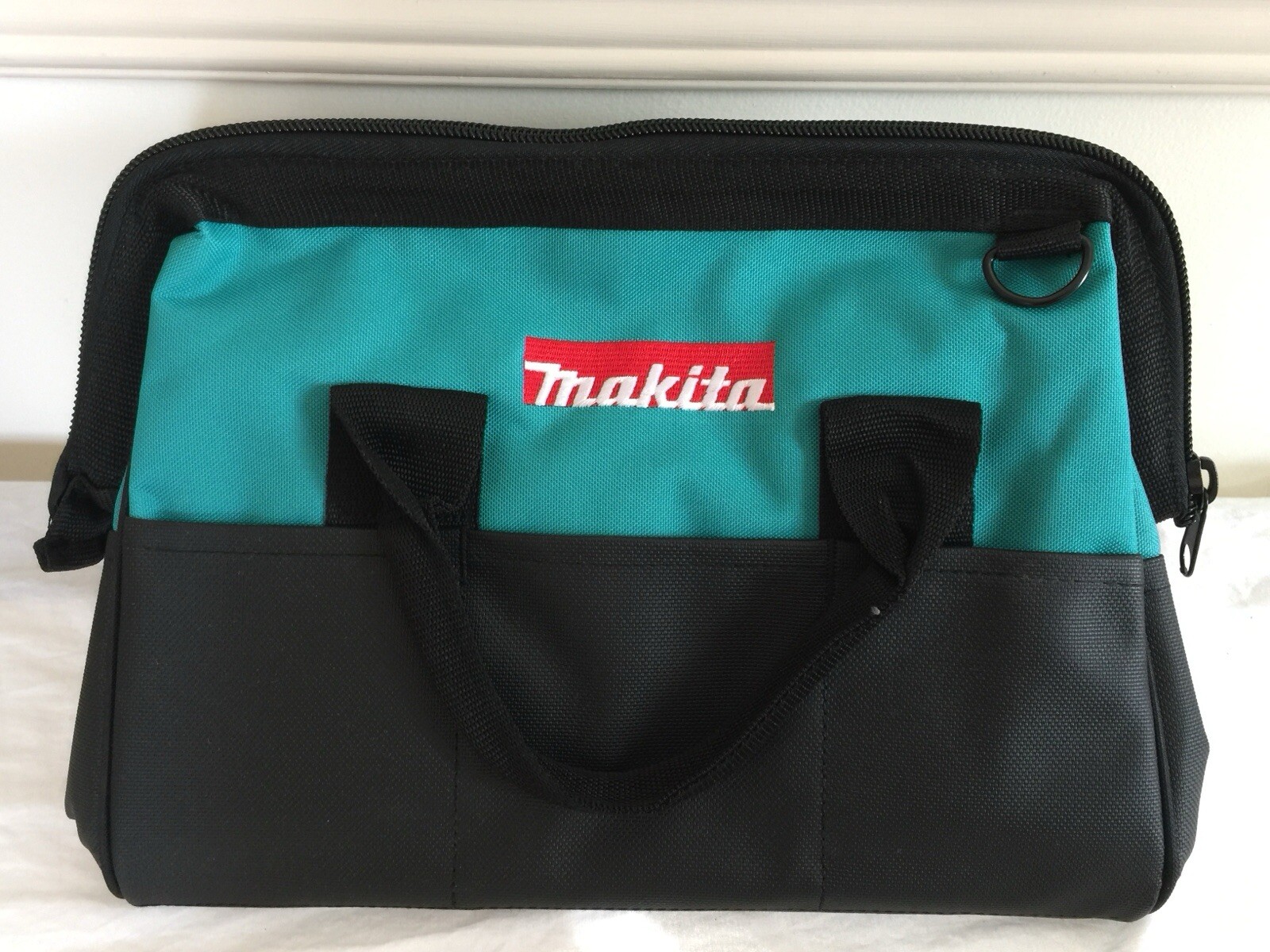 NWOT Makita Tool Bag W/ Shoulder Strap Blue Black 15”X8”X10” With Inner Pockets