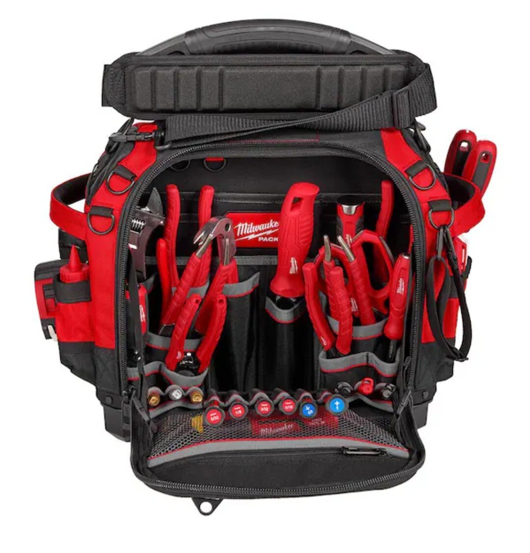 Milwaukee 48-22-8316 PACKOUT 15″ Structured Tool Bag. New With Tags