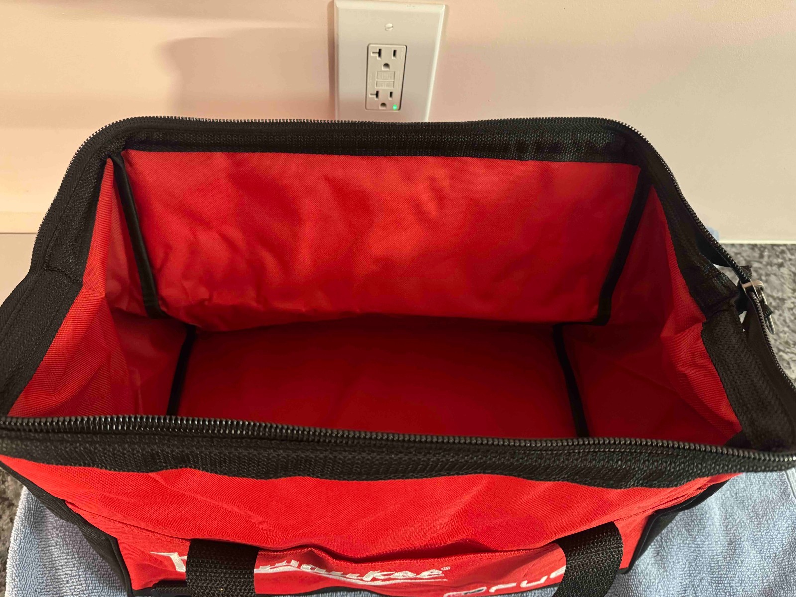 Milwaukee *NEW* M18 FUEL 16x10x11 Heavy Duty Contractor Tool Bag