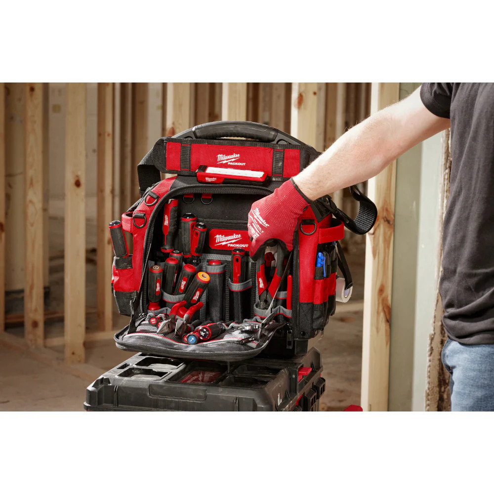 Milwaukee 48-22-8316 PACKOUT 15″ Structured Tool Bag