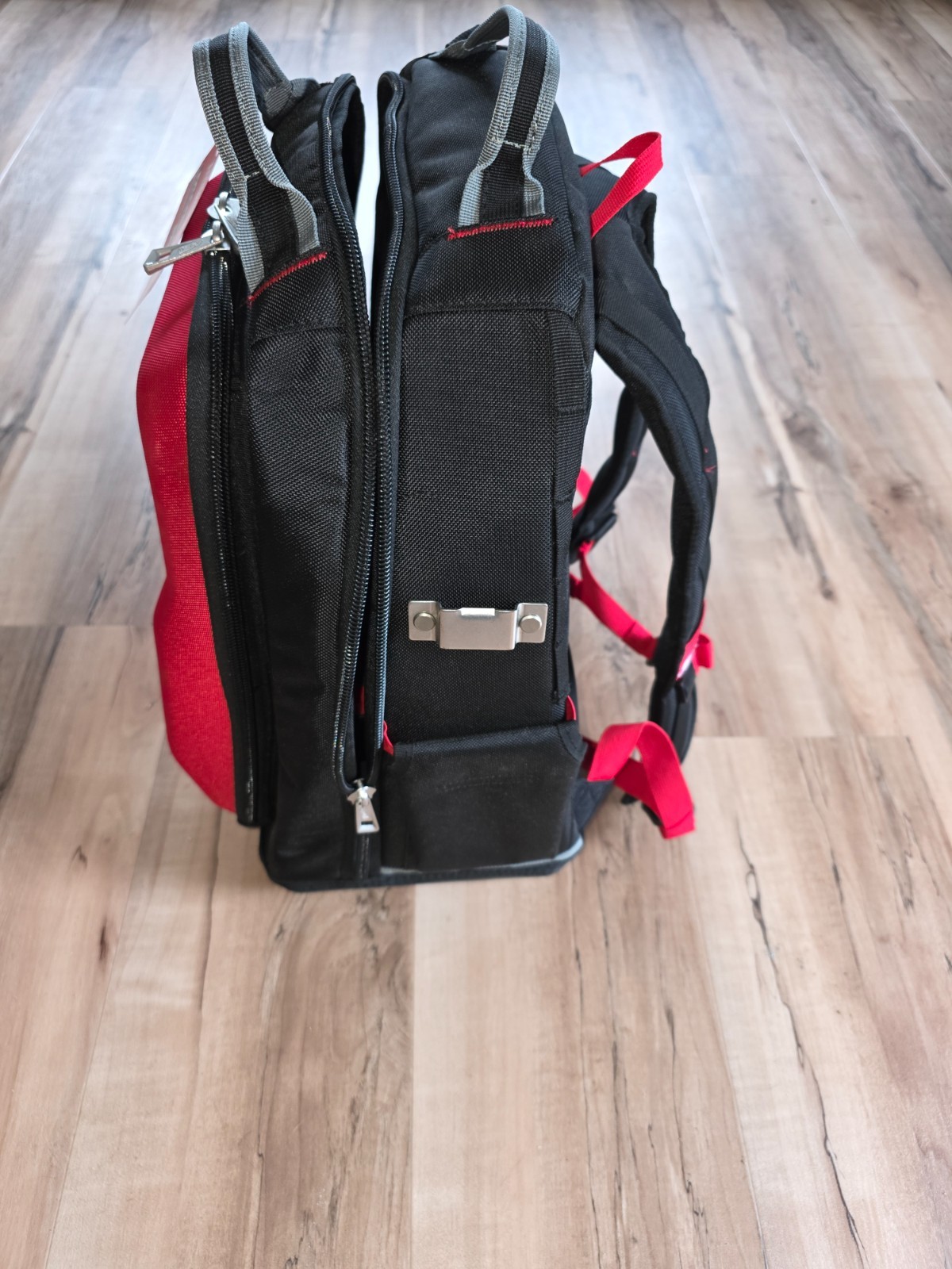 Milwaukee 48-22-8301 48-Pocket Tear-Resistant PACKOUT Modular Storage Backpack