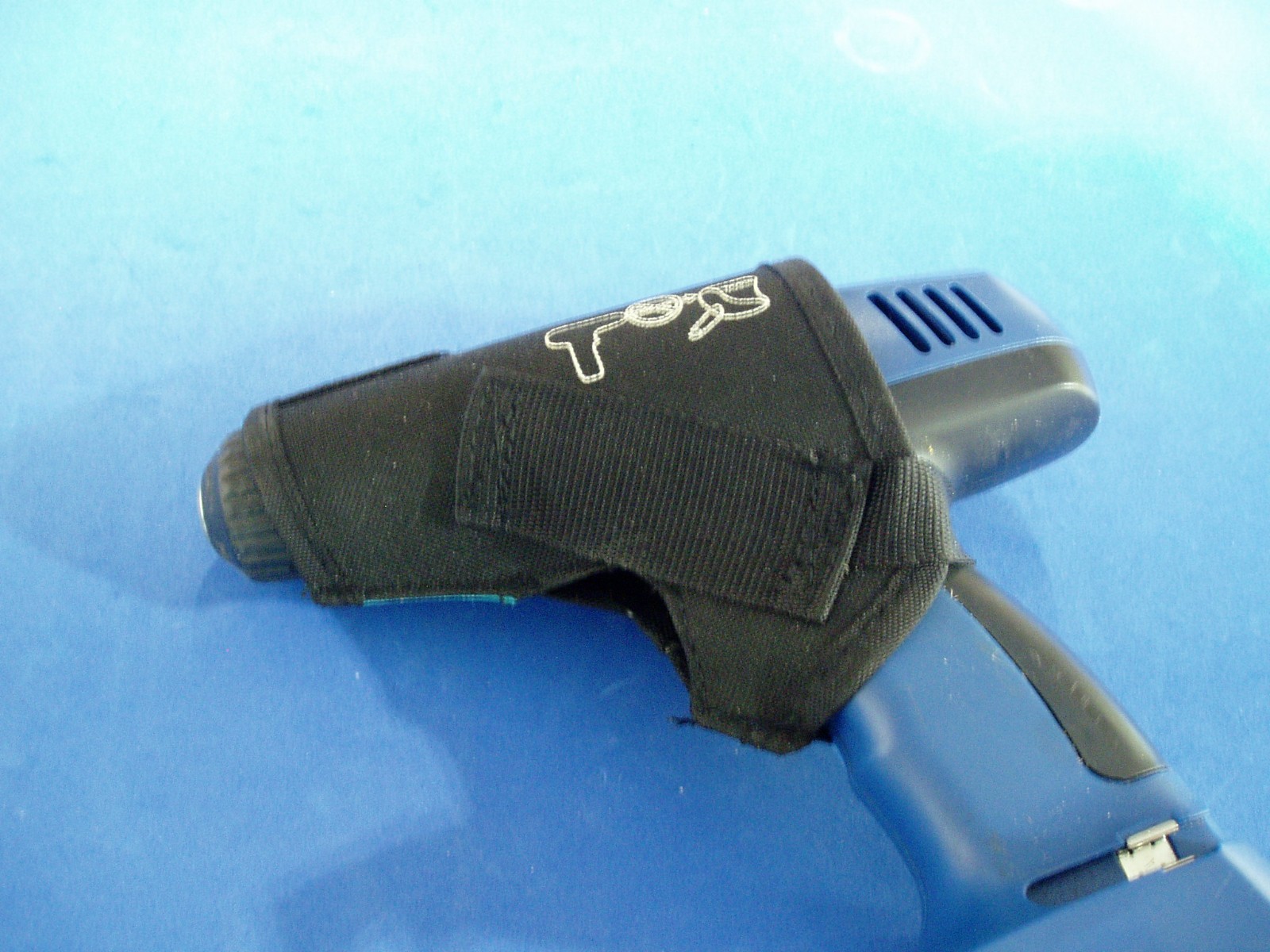 SMALL RIGHT HANDED DRILL HOLSTER WITH 6 PIECE BIT SET MAKITA & VERMONT AMERICAN