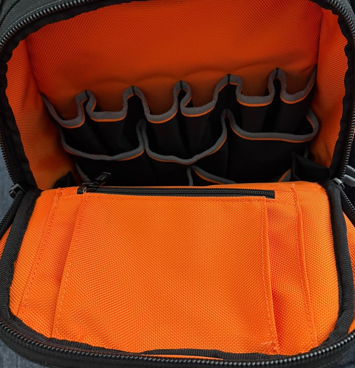 Klein Tool Runner Electricians Tool Bag 62804, EUC