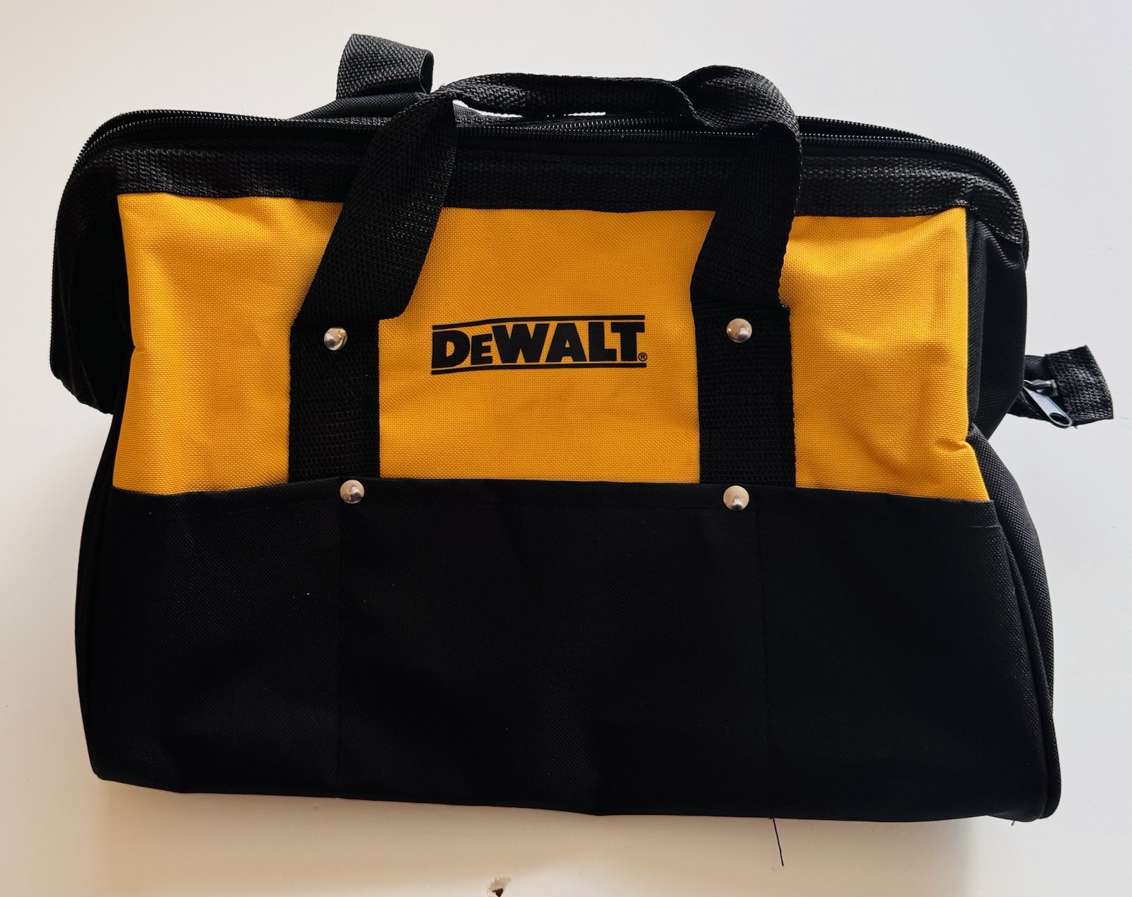 New Dewalt Heavy Duty Ballistic Nylon Tool Bag 15” w Runners & 3 outside Pockets
