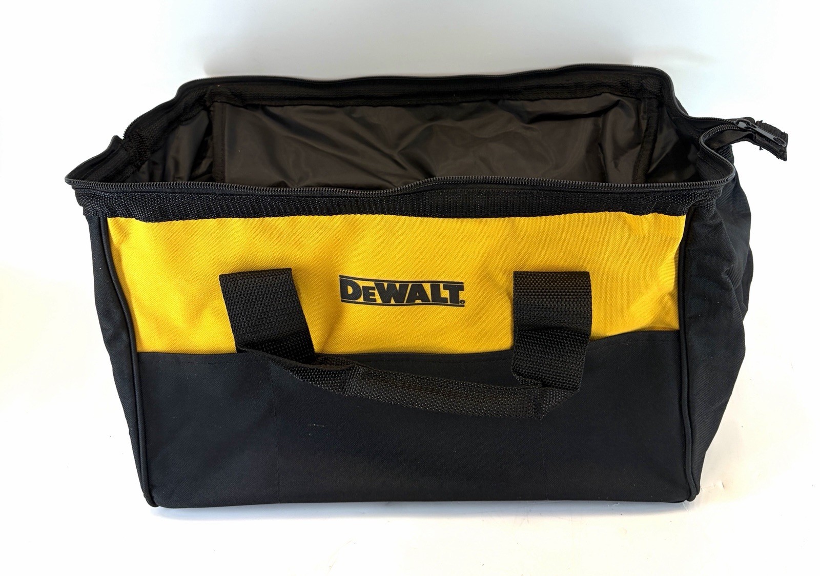 DeWalt 15 X 10 X 9 in Heavy Duty Nylon Contractor Tool Bag With 3 Pockets