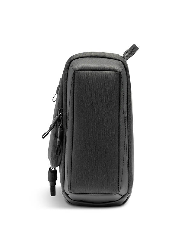 Veto Norwalk 8.85L hanging zippered toiletry bag