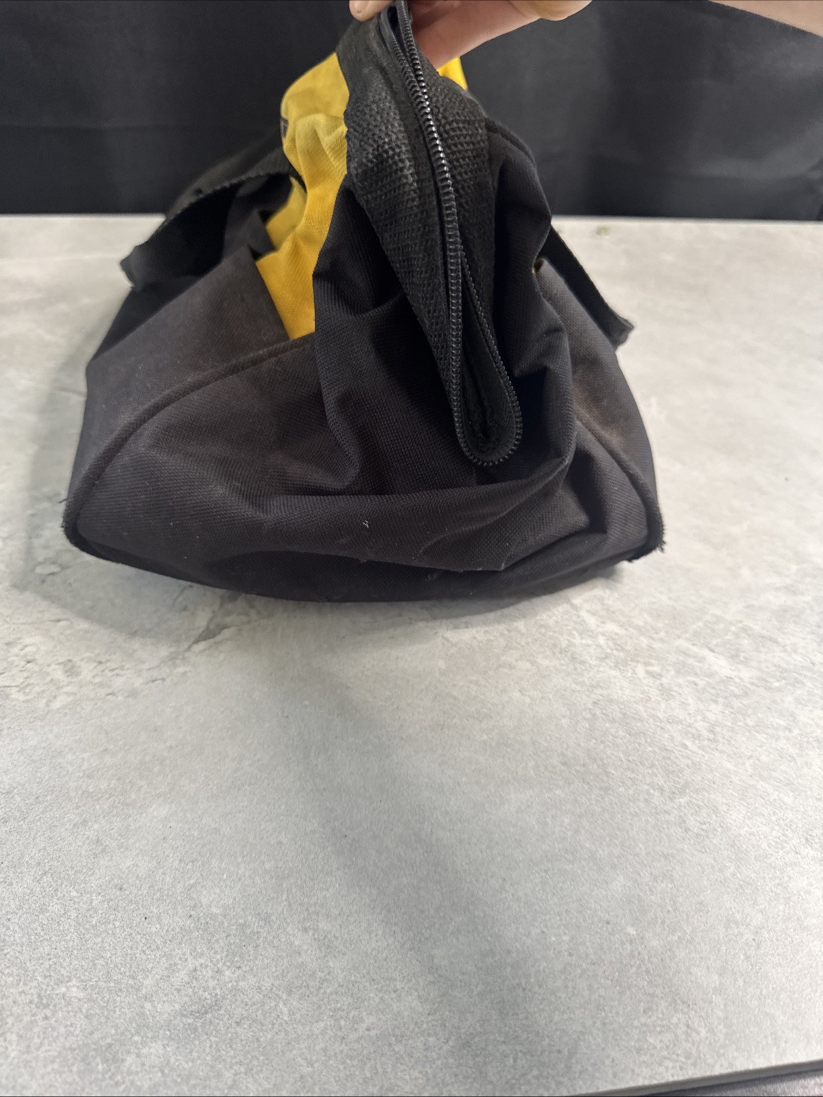 DEWALT DCK019 Tool Bag About 13″ x 9″ x 8″ Bt44
