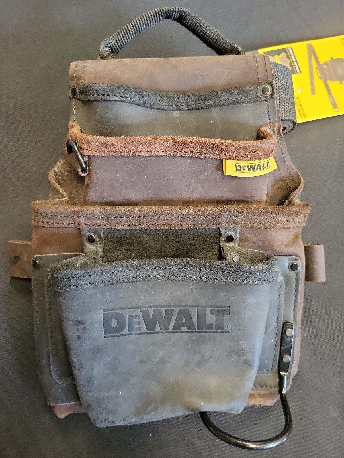 DEWALT Tool Pouch W/Belt Leather DWST550115