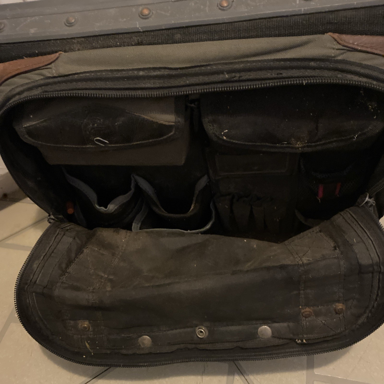 VETO PRO PAC LT ,looks Rough Missing Straps AS IS For Parts,READ