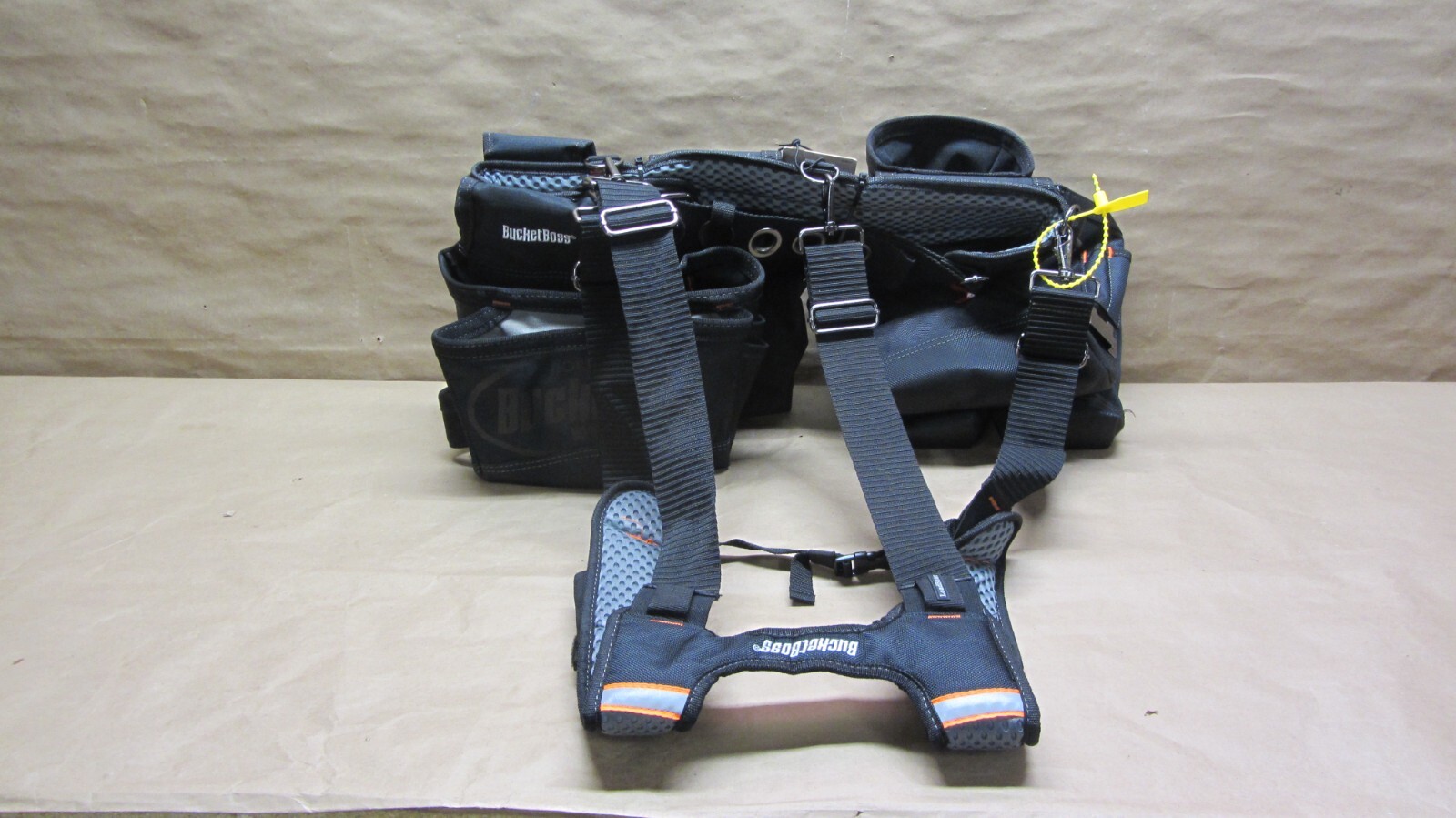 Bucket Boss 55285-HV Framer’s Tool Belt Suspenders 17 Pocket 2-Pack Black