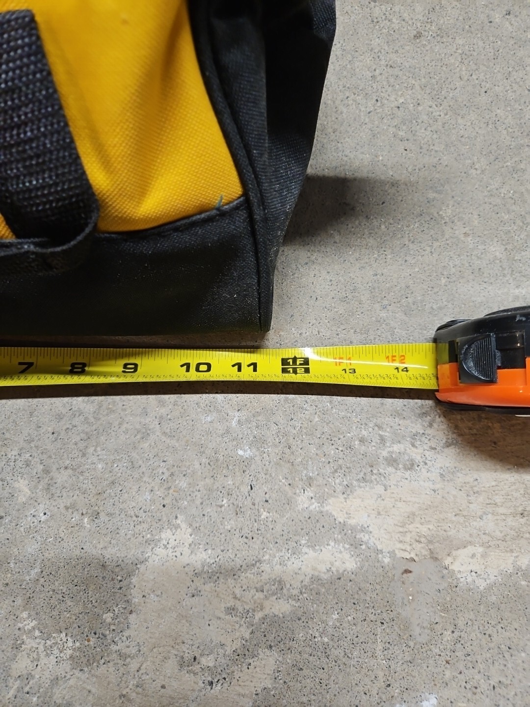 Dewalt Tool Bag – Medium 11 Inches