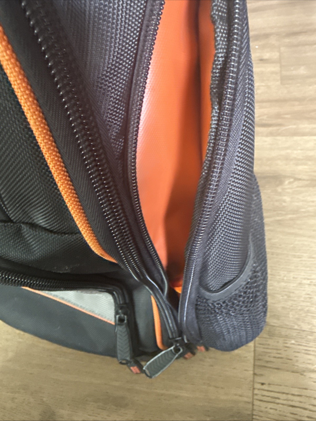 Klein Tools Tradesman Pro 25 Pocket Nylon Padded Backpack Tool Bag Laptop Pocket