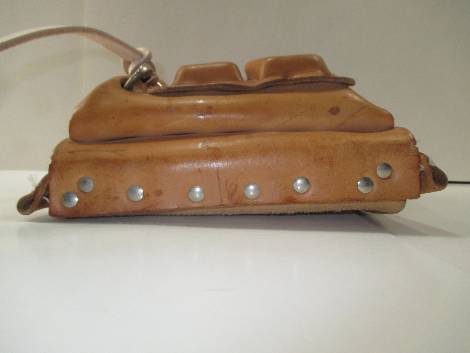 KLEIN TOOLS 5165~10-POCKET -TAN LEATHER TOOL POUCH~KNIFE SNAP~TAPE THONG~U.S.A.