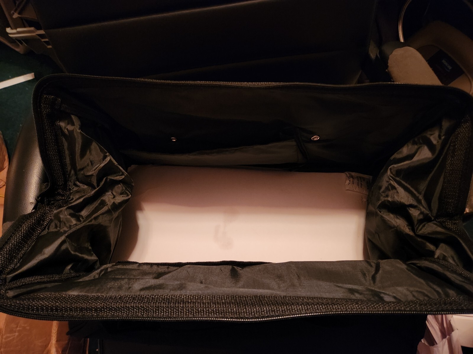 DEWALT 624807-01 Tool Bag Heavy Duty Ballistic Nylon 19” x 12″ x 11″ 10 pockets