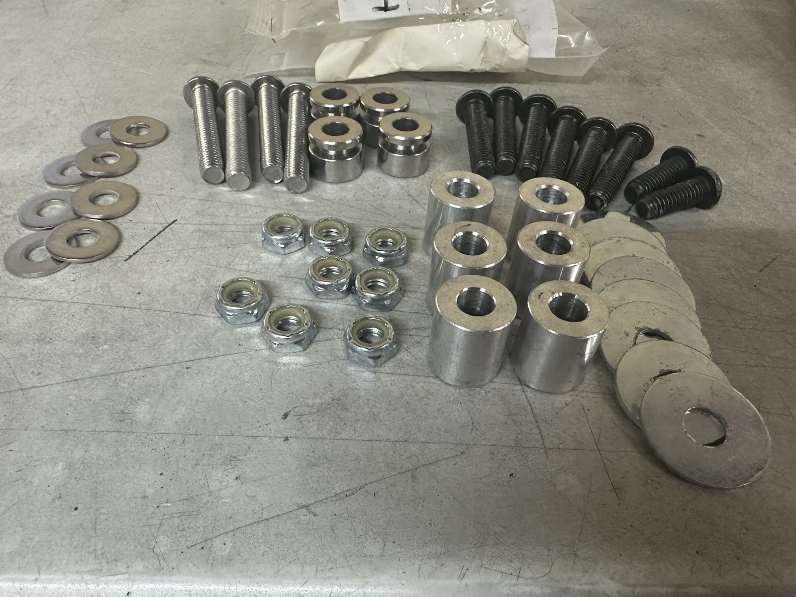 NEW S. Bag HARDWARE Kit For Softail W/ Herit S. Bags