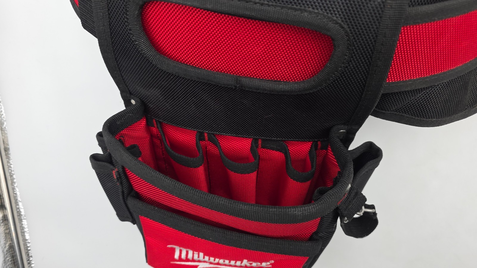 Milwaukee 48-22-8110 29-Pocket Electricians Adjustable Tool Bag Belt New