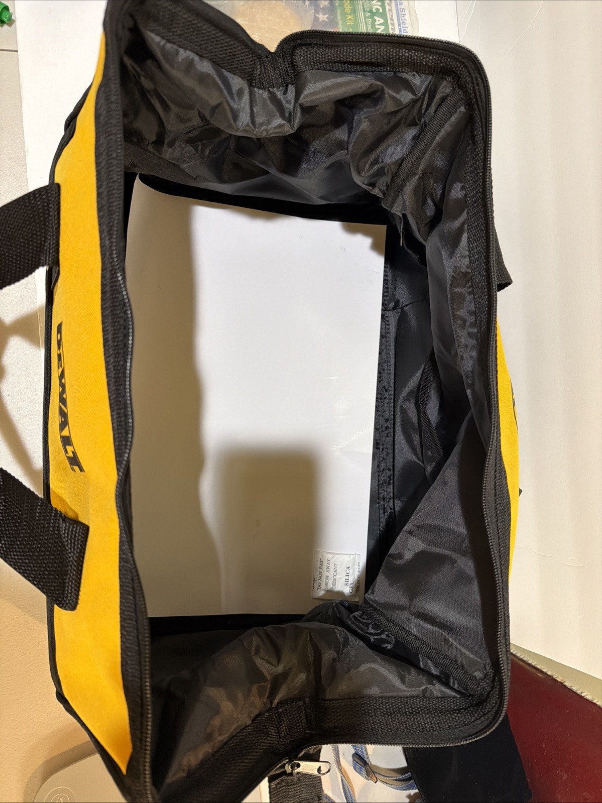 NEW Dewalt Large Tool 16×11 Bag w/ Bottom Runners