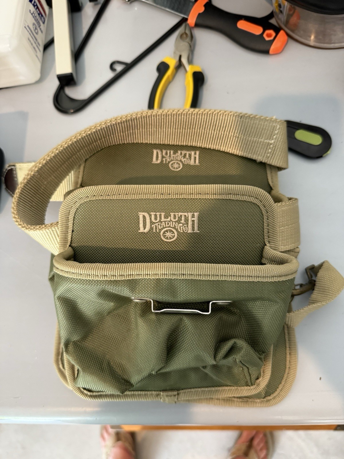 Duluth Trading Medium Green Multi Two Pouch Soft