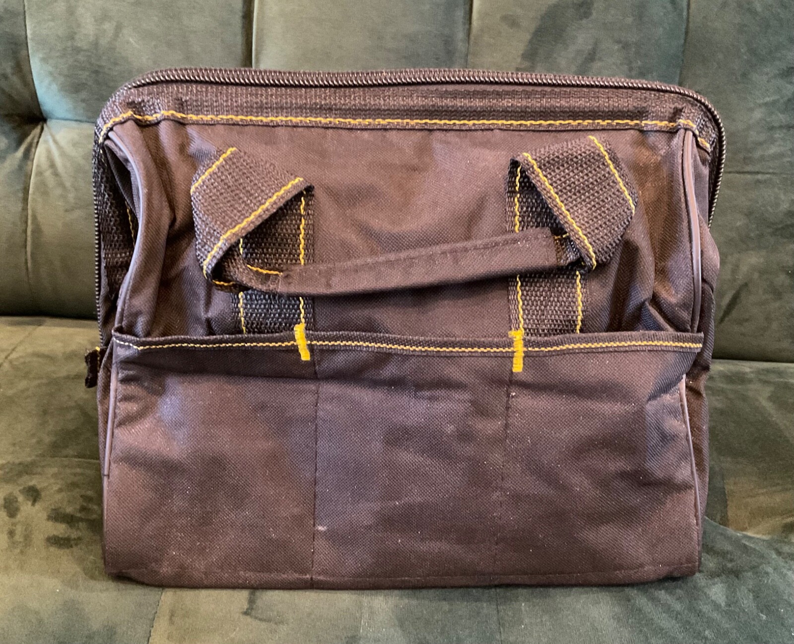 Voyager 12” Tool Bag 21 Pockets Portable Black Polyester Zipper New NOS NWT