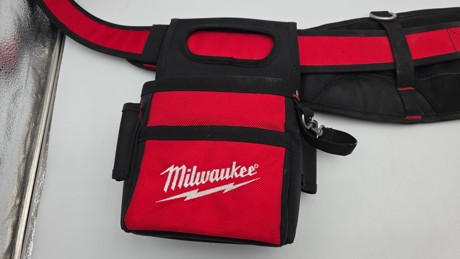 Milwaukee 48-22-8110 29-Pocket Electricians Adjustable Tool Bag Belt New