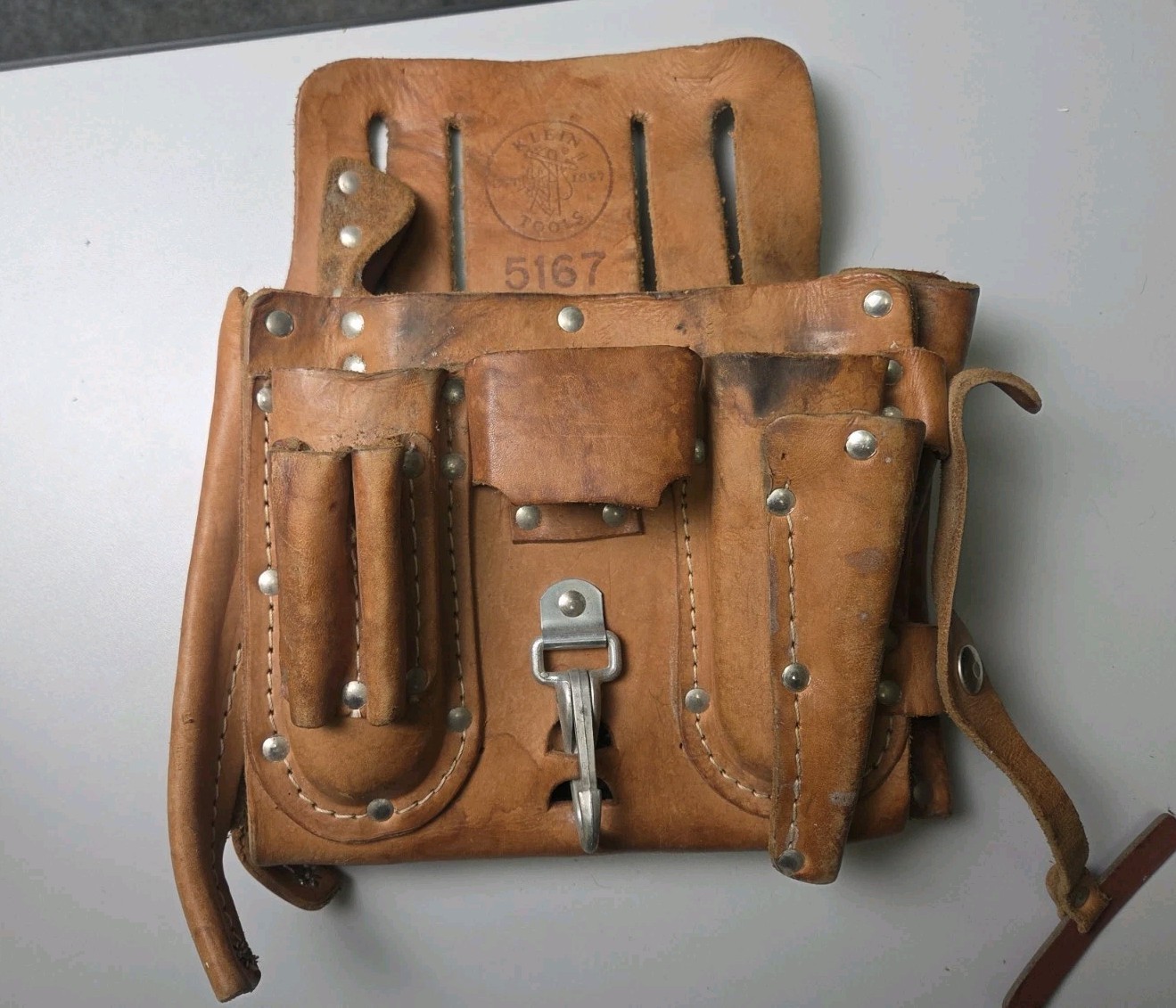 Klein Tools 5167 11 Pocket Leather Electricians Handyman Tool Pouch