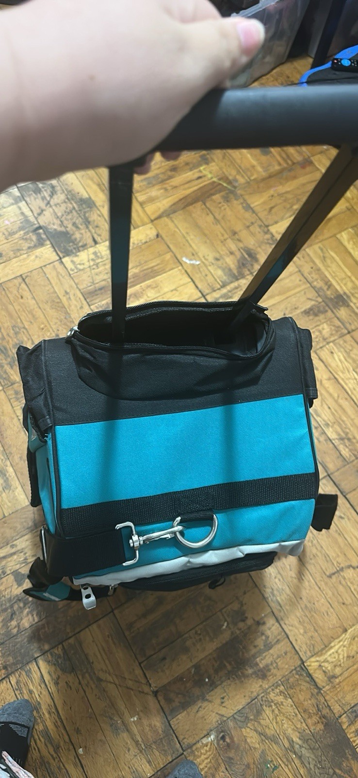 Makita LXT Lithium Ion Rolling Tool Bag Teal, Large with Wheels