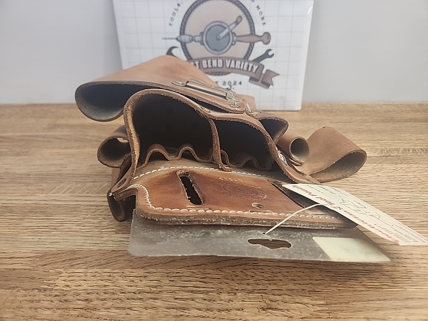 ROOSTER LEATHER NAIL & TOOL BAG R-525