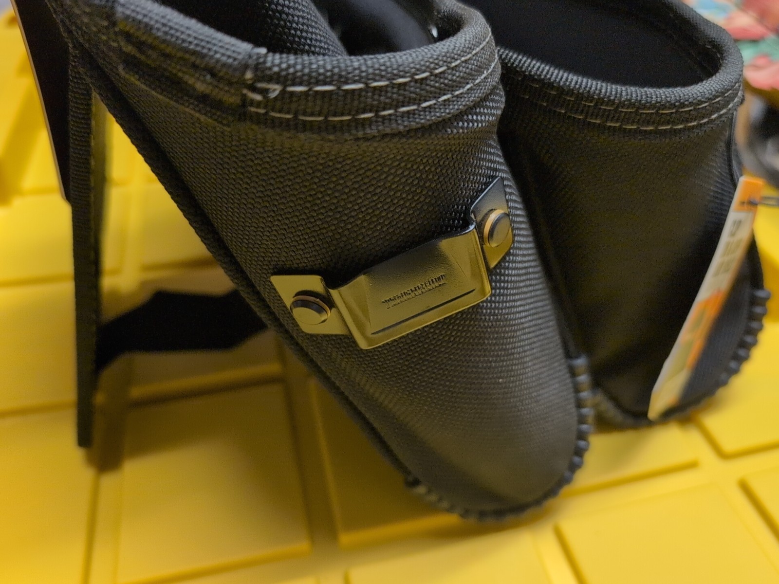 ToughBuilt Mega Supply Pouch TB-CT-03 Cliptech Kickstand 7 Pockets & Loops Rare
