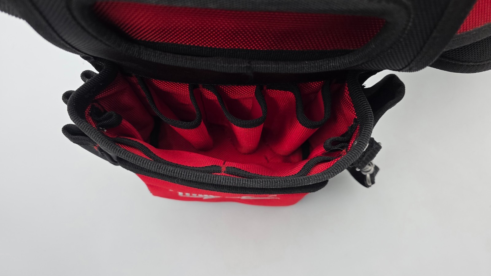 Milwaukee 48-22-8110 29-Pocket Electricians Adjustable Tool Bag Belt New