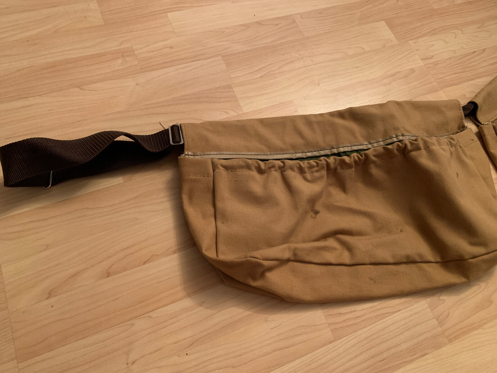 Duck bird hunting pouch vintage waxed canvas belt attachment