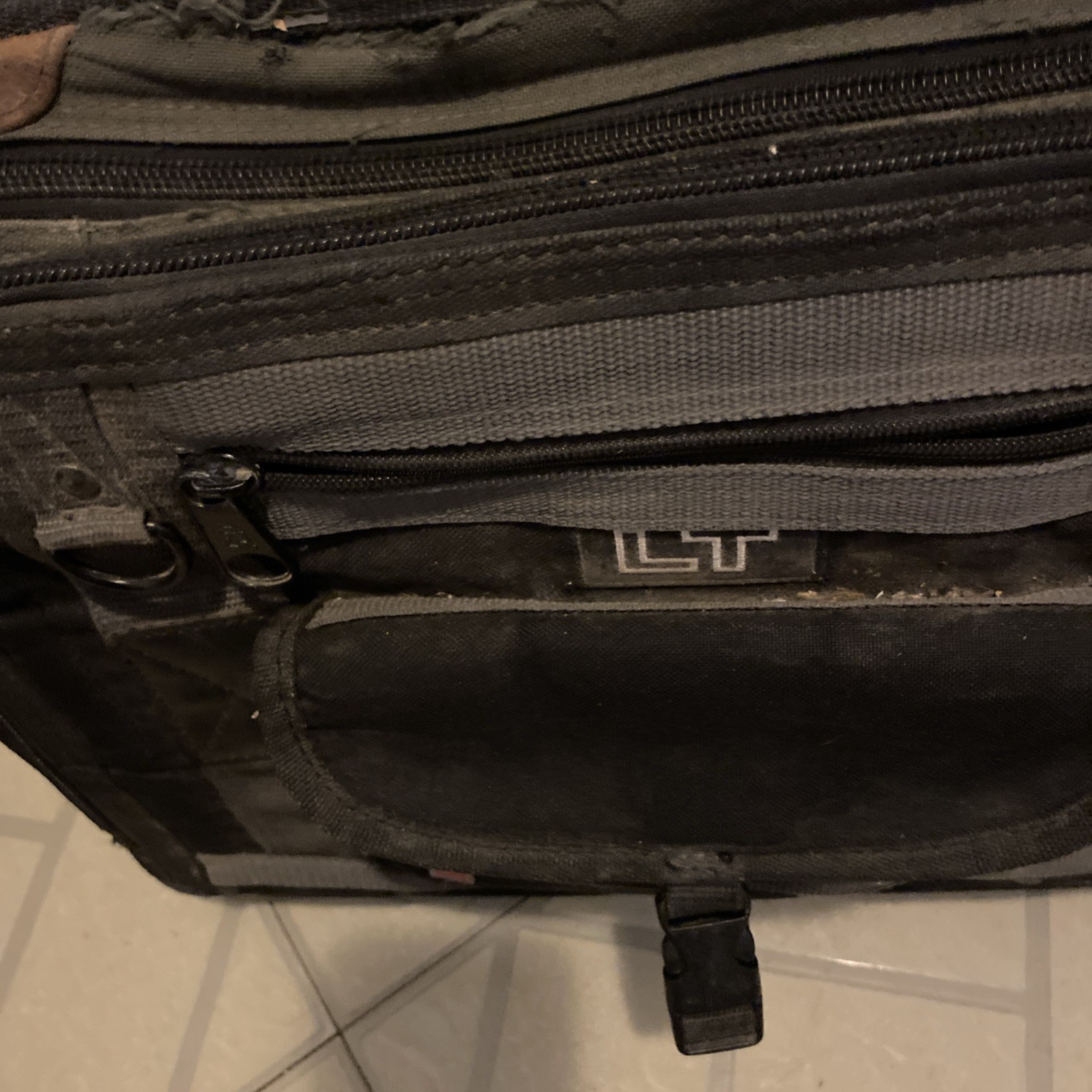 VETO PRO PAC LT ,looks Rough Missing Straps AS IS For Parts,READ