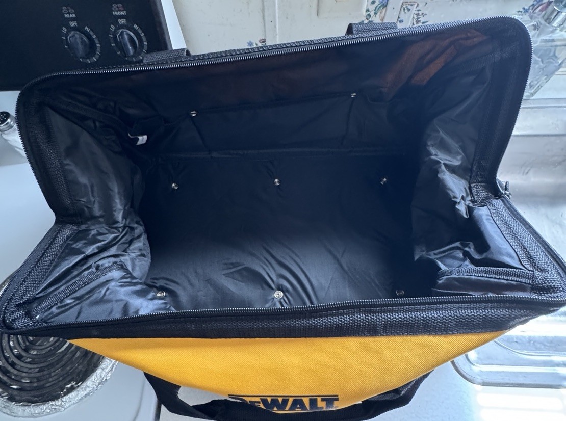 DEWALT 18″ Heavy Duty Contractor Tool Bag
