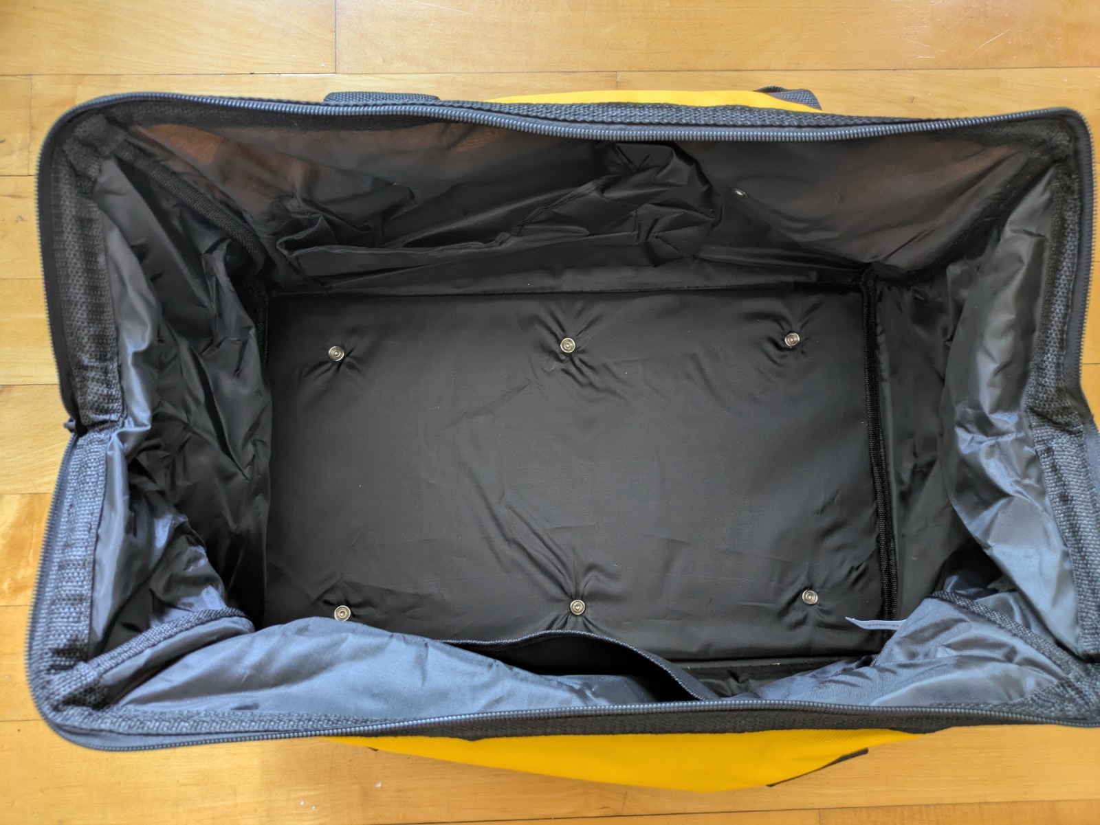 DEWALT Large Tool Bag Tote Case w/ 10 Pockets 19” X 11″ X 10″ – 624807-01 – NEW