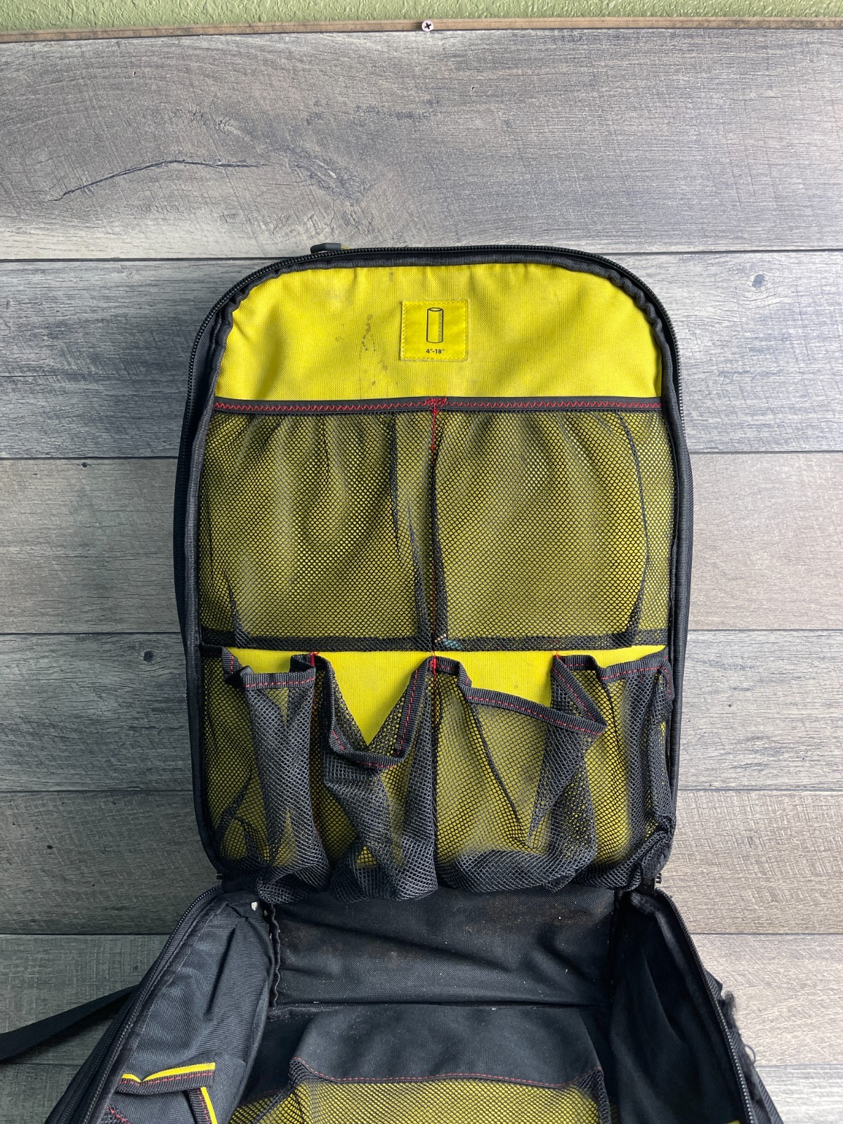 Purdy 14S250000 Tool Backpack Black Unisex Zip Outer Pocket Sleeve Shoulder