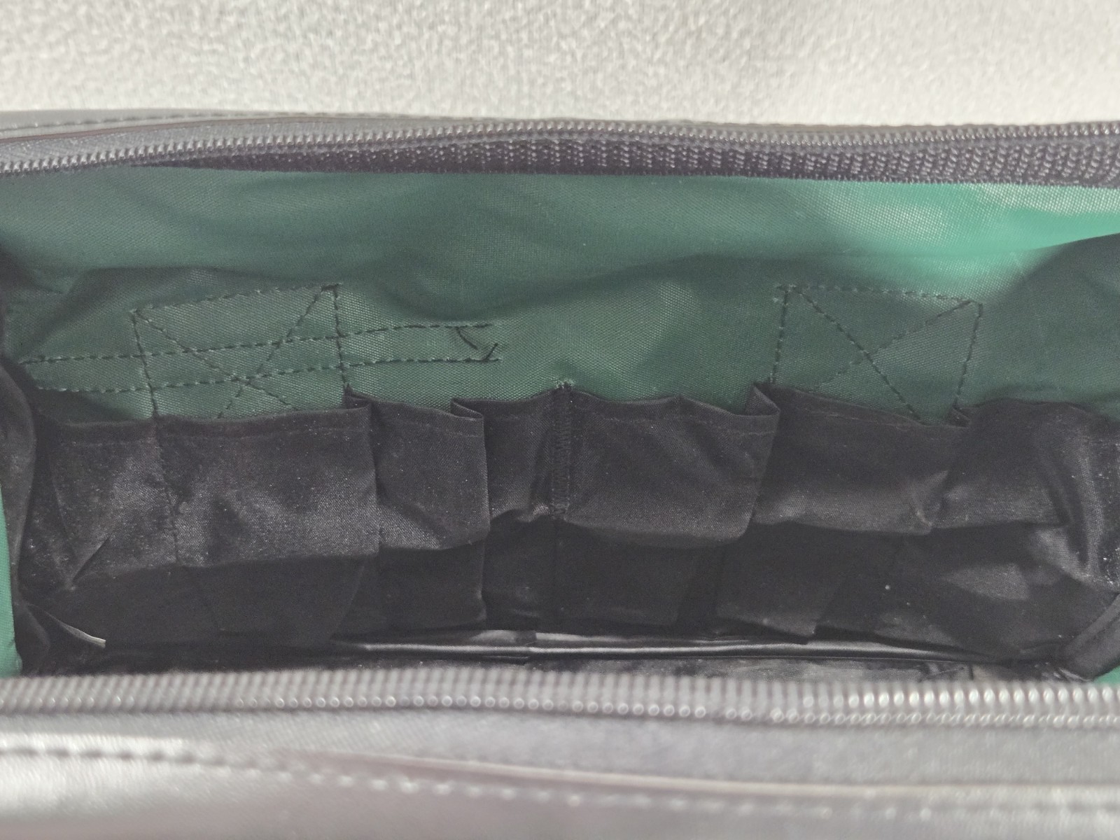 Craftsman 21-Pocket Large Mouth Tool Bag 40411 Green