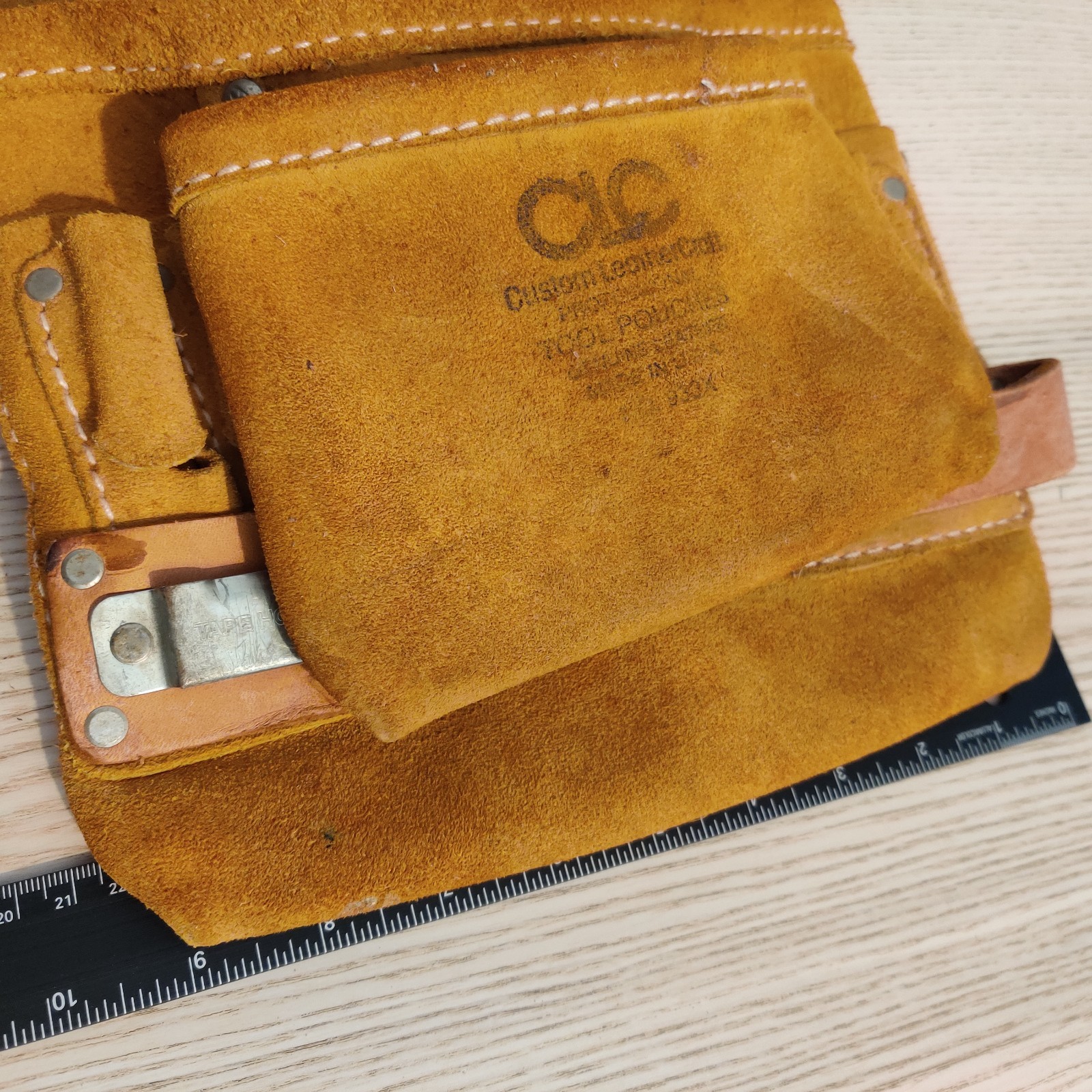 Craftsman 40391 Carpenter Leather Tool Belt 42-46 Tape Measure Holder CLC Pouch