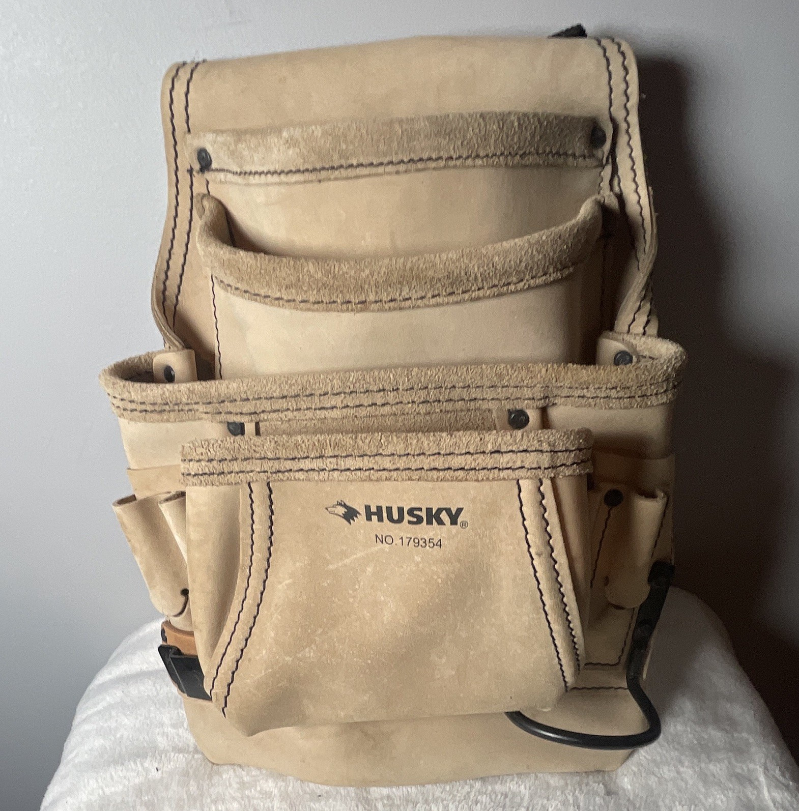 Husky Leather Tool Pouch w/ Belt Clip, No. 179354, Tan/Black
