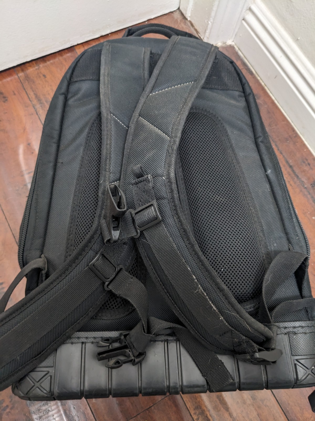Klein Tools Backpack Tradesman Pro Multi Pockets Zippered Orange Black bag *NICE