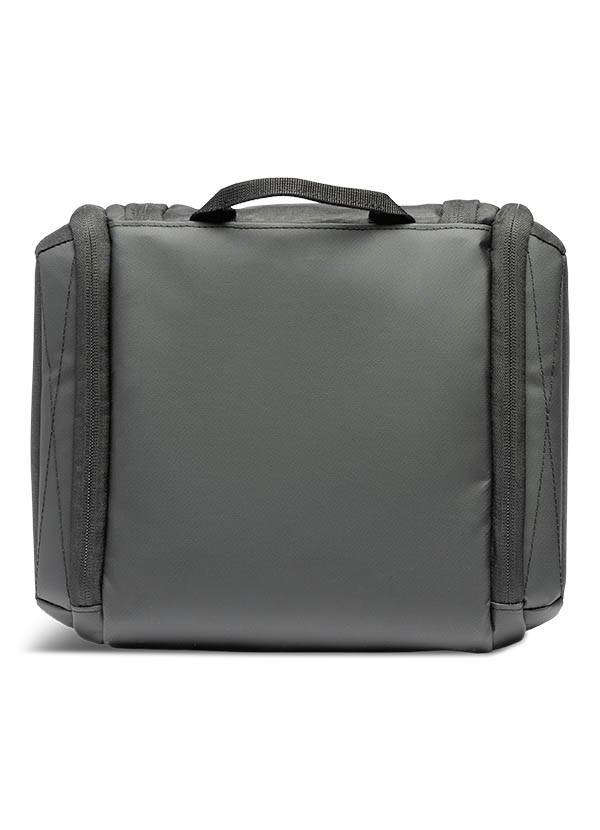 Veto Norwalk 8.85L hanging zippered toiletry bag