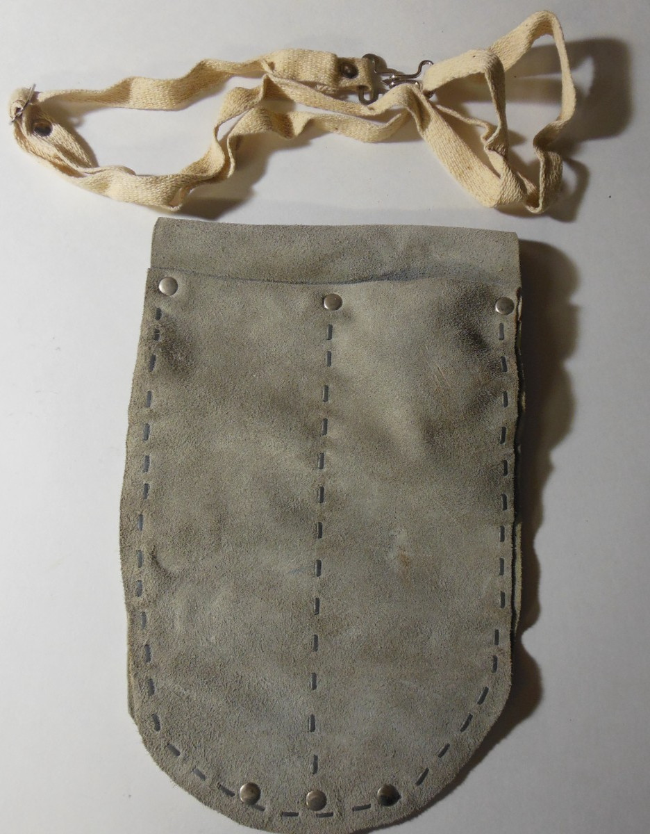 Unbranded 11 1/4 X 7 1/2″ Leather Knife Pouch Two Tool Holder