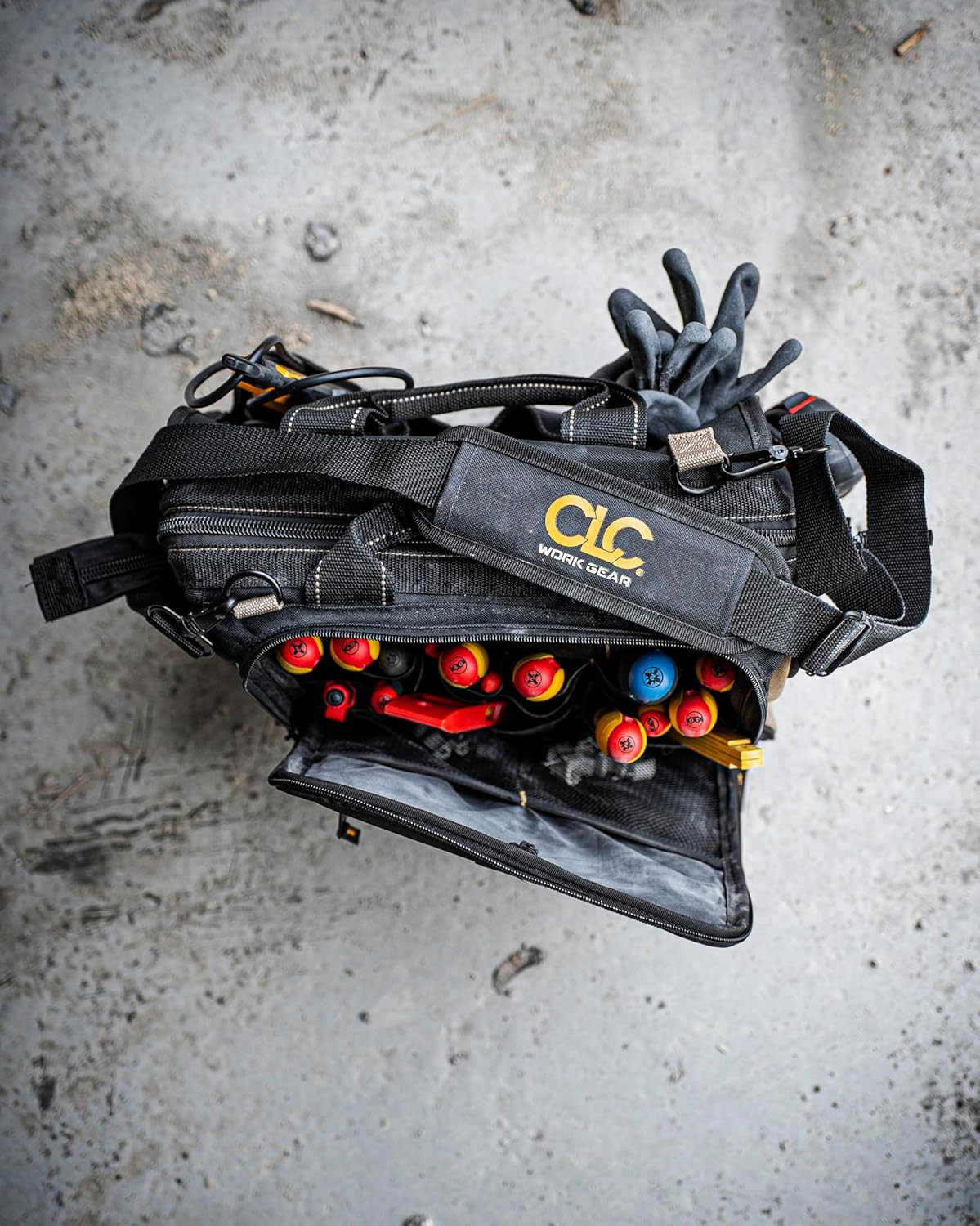 Versatile 30-Pocket Tool Carrier – 13″ Multi-Compartment Organizer