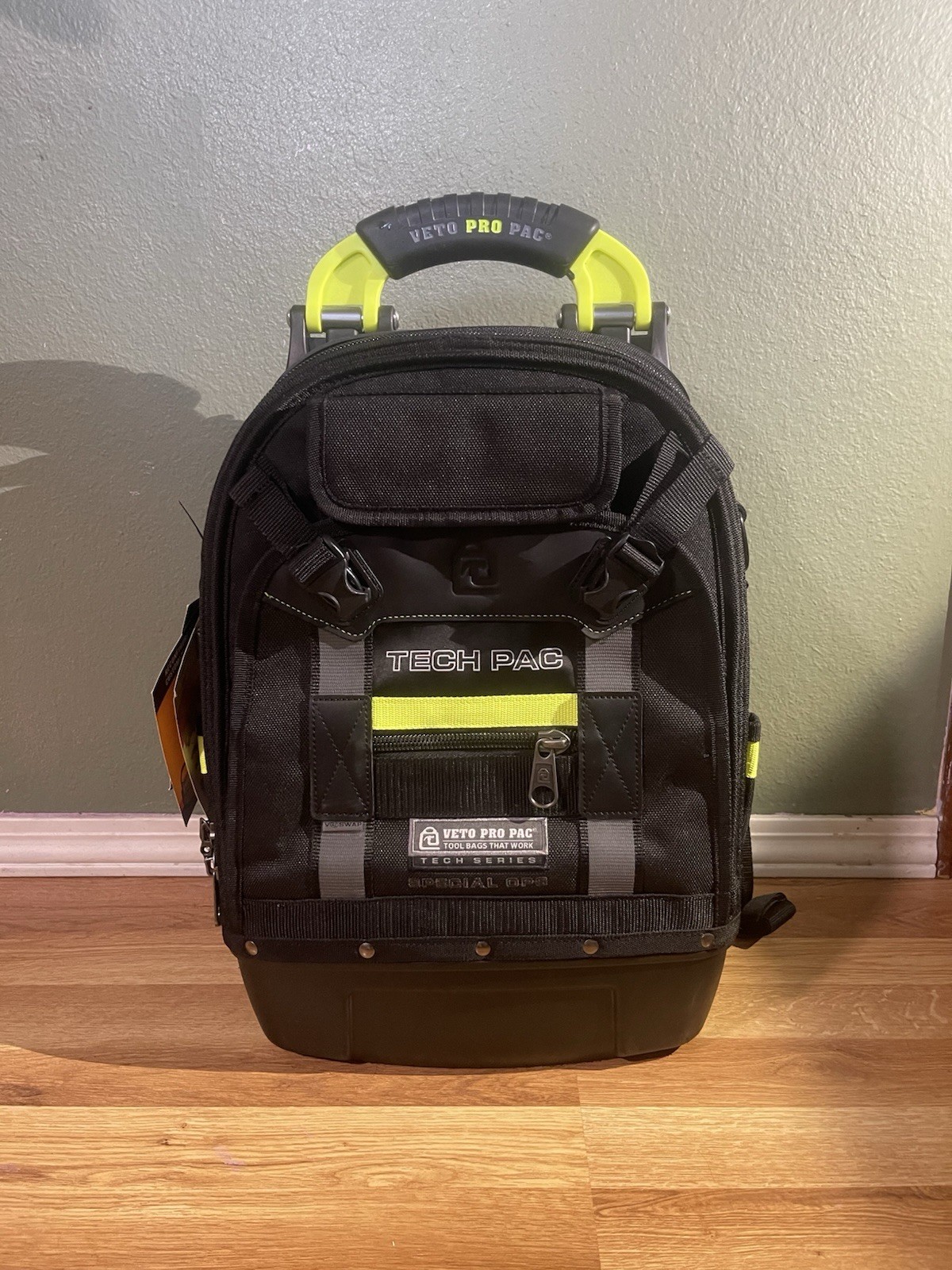 VETO PRO PAC Tech Pac Special Ops Large Nylon Tool Backpack Black/Yellow