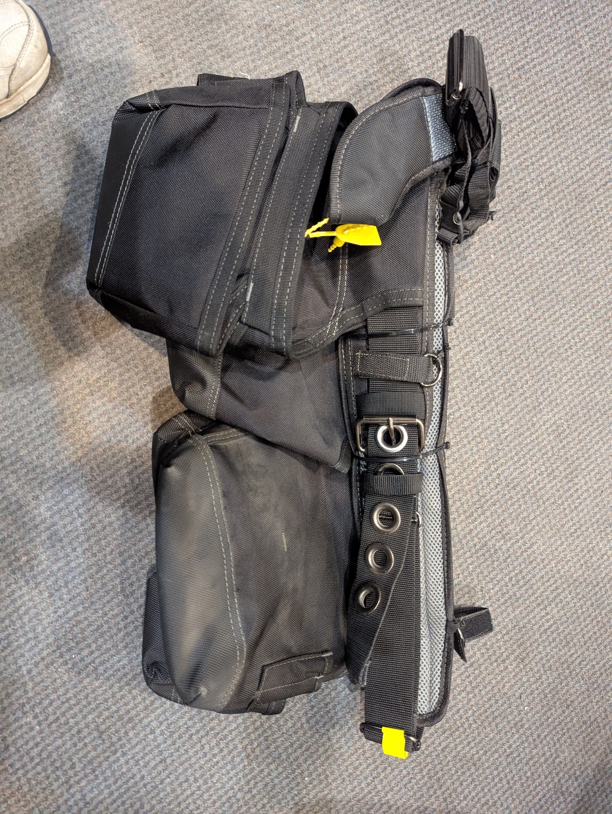 Husky 3-Bag 17-Pocket Black Framer’s Suspension Rig Work Still has Tags!