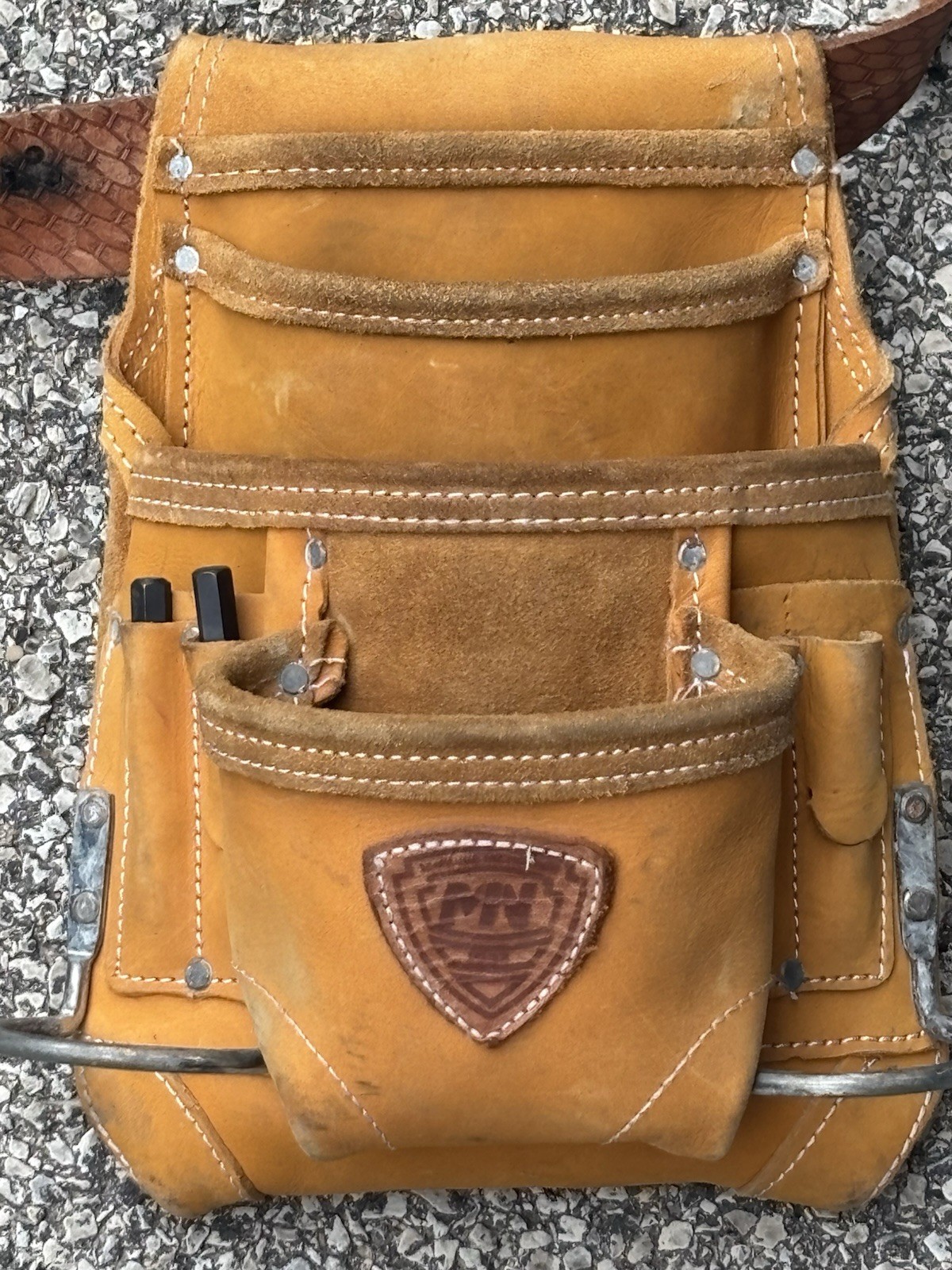 McGuire Nicholas Leather Carpenter Tool Pouch Nail Bag Belt Heavy Duty/ Belt