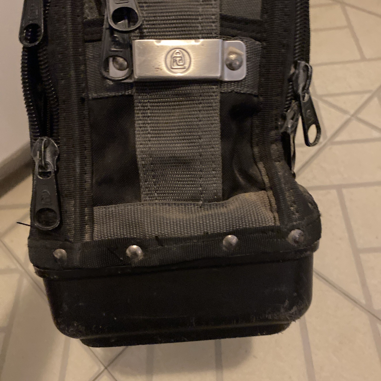 VETO PRO PAC LT ,looks Rough Missing Straps AS IS For Parts,READ