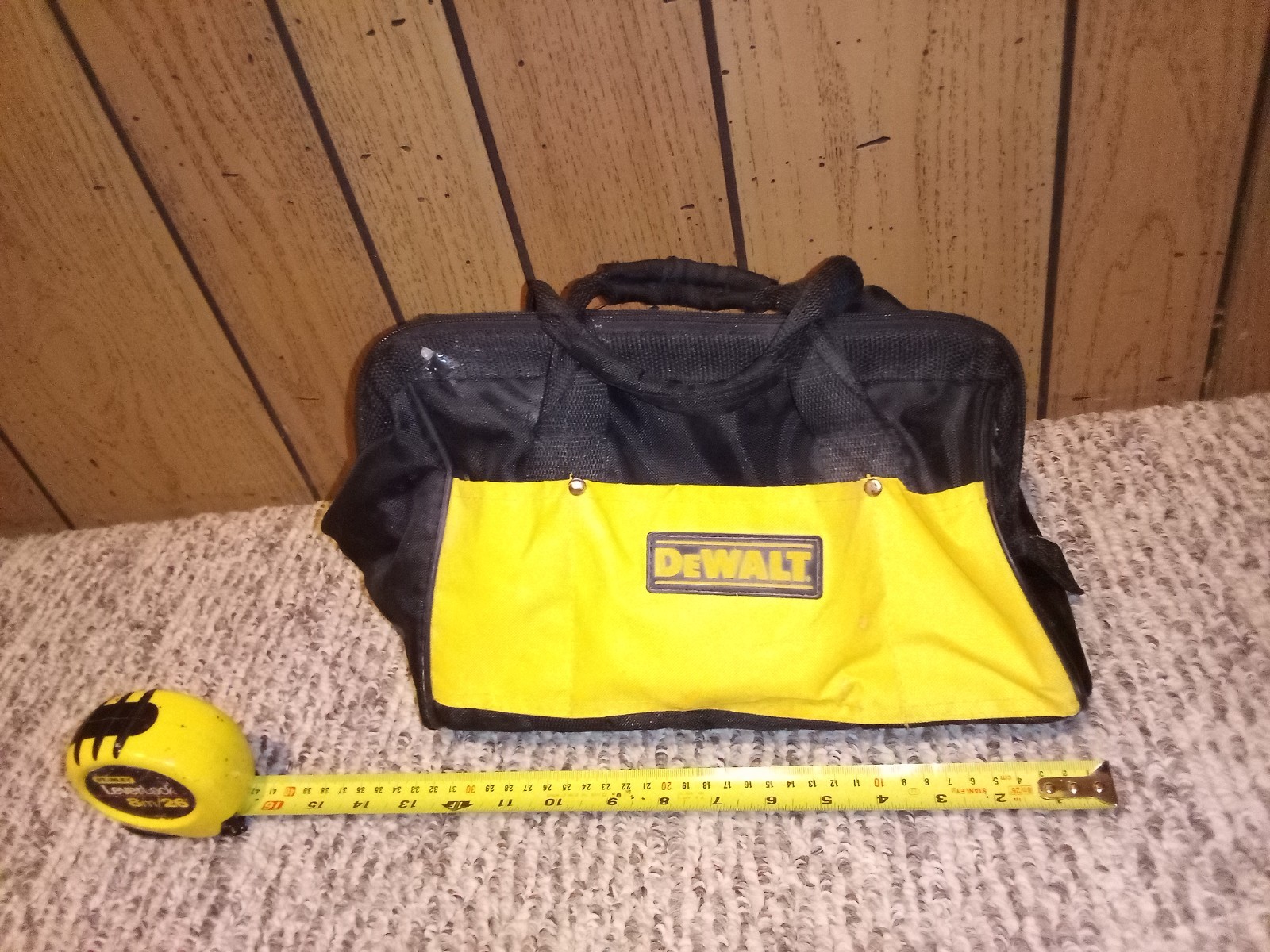DEWALT 18″ Heavy Duty Contractor Tool Bag