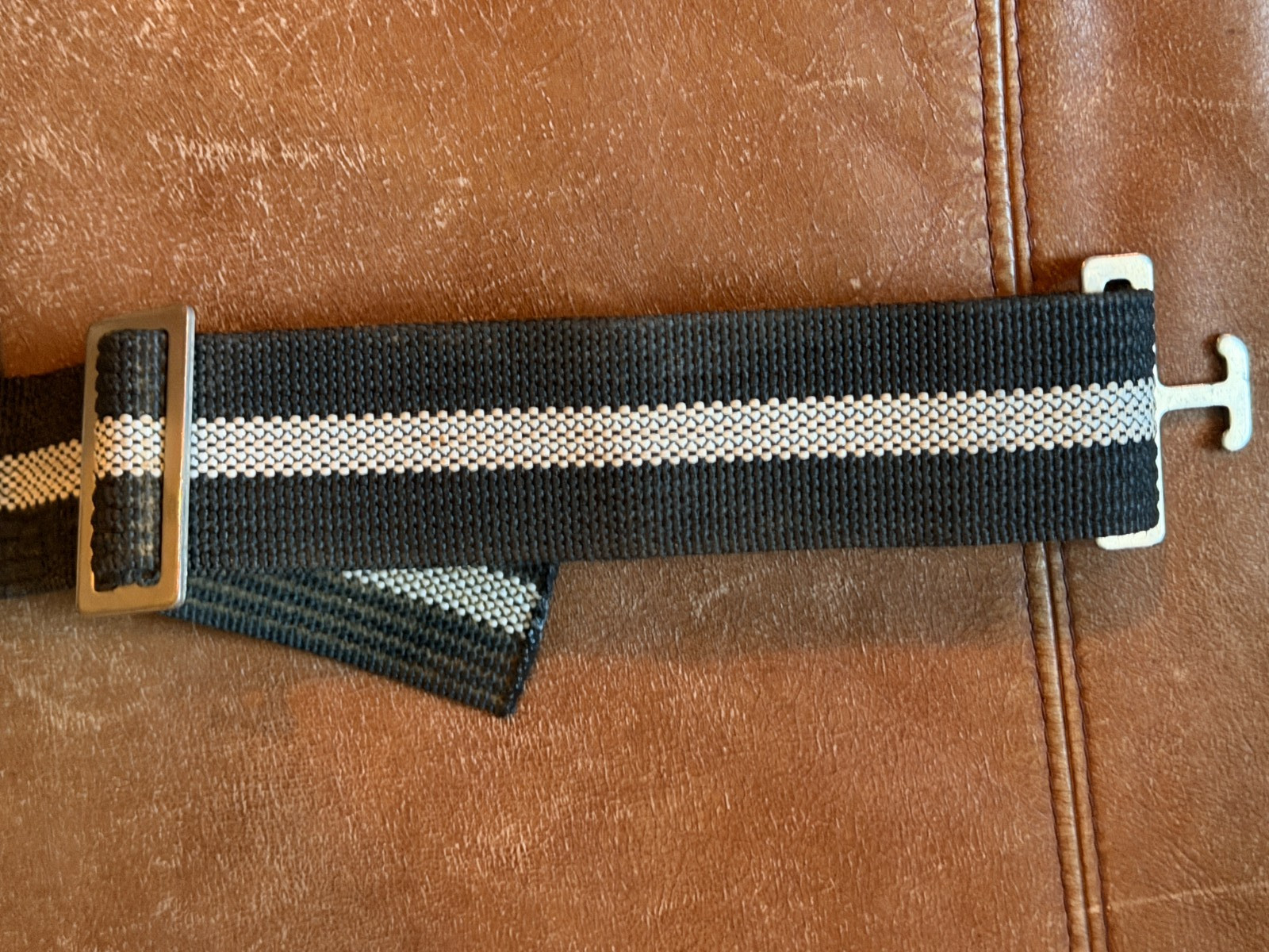 Rooster Products Suede Leather Carpenter Pro Tool Pouch Belt R-499-2 Hammer Nail